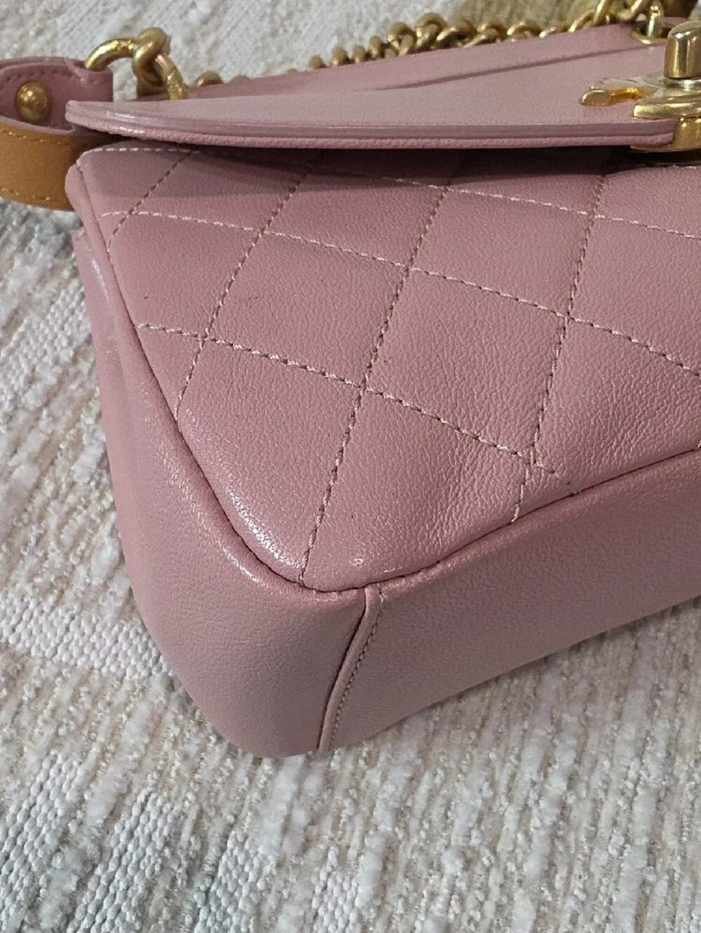 CHANEL Pink Quilted Leather Shoulder Bag with Gold Chain and CC Lock